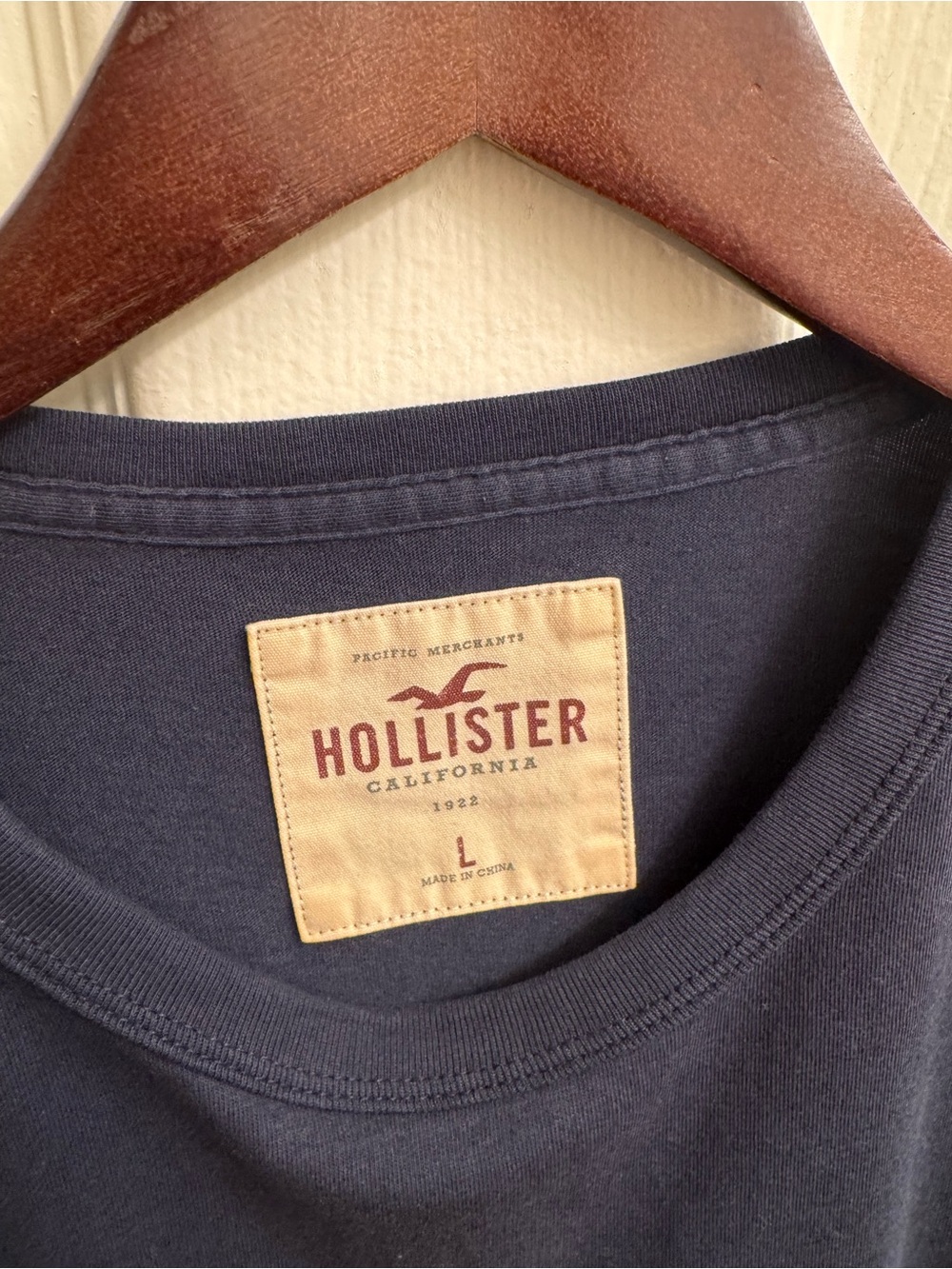 Hollister Navy Blue Short Sleeve Logo Tee with Yellow Accent - Picture 2 of 3